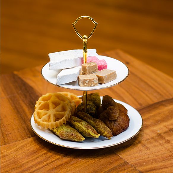 Dankotuwa | Rubens 17 Pieces Tea Set + 2 Tier Premium Porcelain Cake Tray - Gold Line
