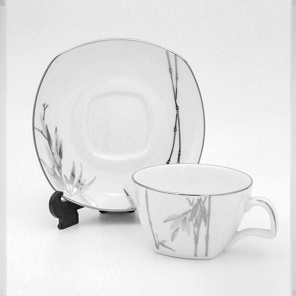 Dankotuwa | Bamboo Silver 17 Pieces Tea Set + 2 Tier Premium Porcelain Cake Tray - Gold Line