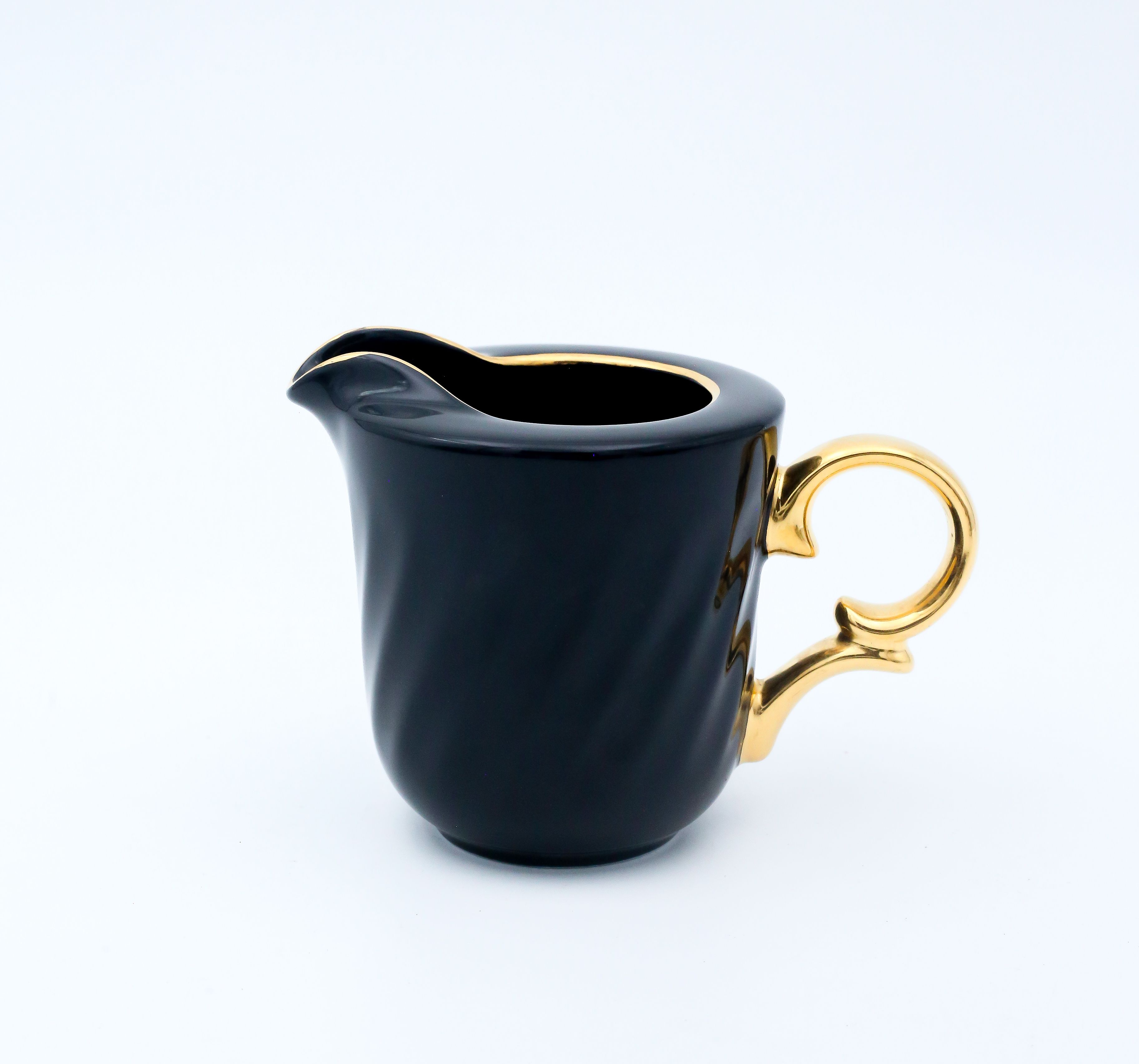 Dankotuwa | Black with Gold Handle Creamer