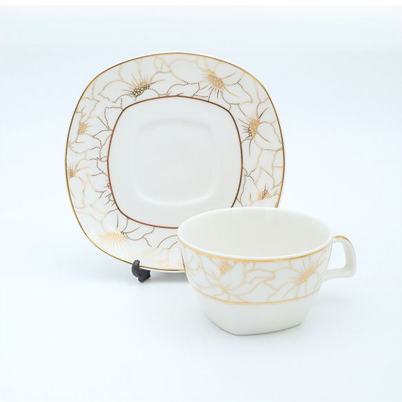 Dankotuwa | Aniella Gold Tea Cup & Saucer