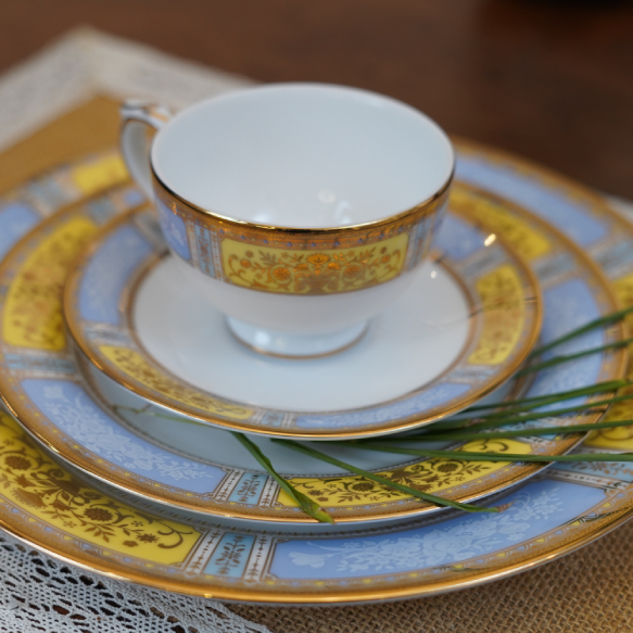 Dankotuwa | Bridal Bouquet 93 Pieces Dinner Set